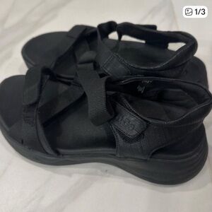 Taos Footwear Strap Sandals
